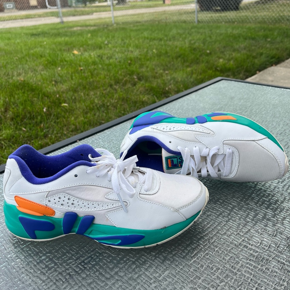 Fila White and Multicolor shoe men size 8
